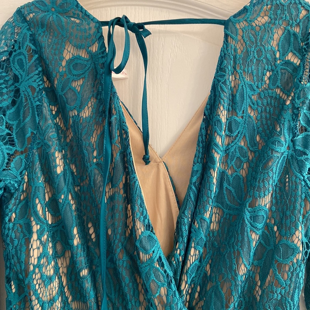 🎉Backless Romper🎉 - Picture 9 of 10